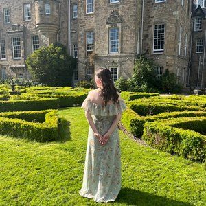 Meet your Posher, Madeline